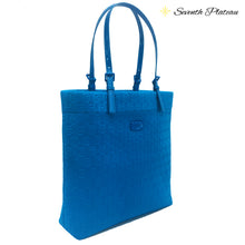 Jet Set Item Large Tote (Summer Blue)
