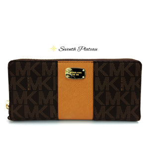 [NEW] Center Stripe Travel Continental Wallet