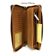 [NEW] Center Stripe Travel Continental Wallet